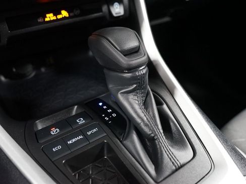 Certified 2025 Toyota RAV4 XLE image 21