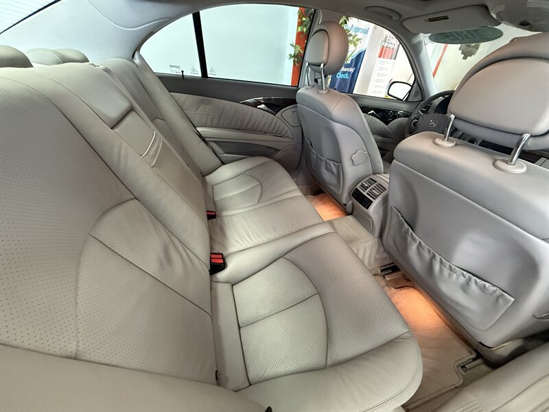 Used 2003 Mercedes-Benz E 500 Sedan w/ X2 Opt Pkg image 24
