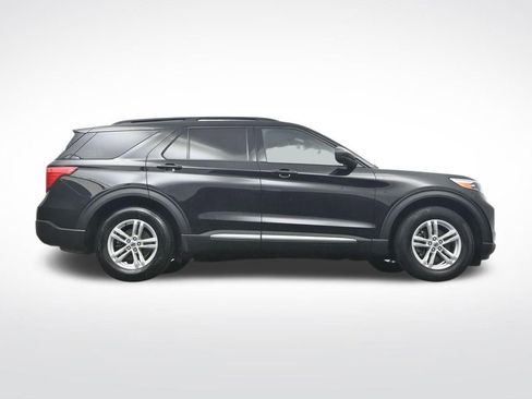 Used 2024 Ford Explorer XLT w/ Equipment Group 202A image 36