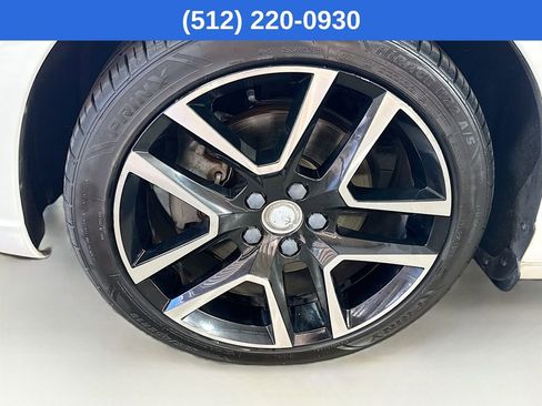 Used 2018 Volvo V60 T5 Dynamic w/ Vision Package image 40