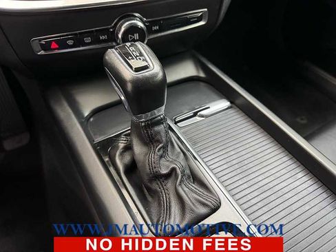 Used 2019 Volvo S60 T6 Momentum image 31