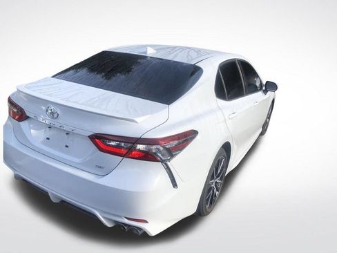 Used 2023 Toyota Camry SE FWD image 4