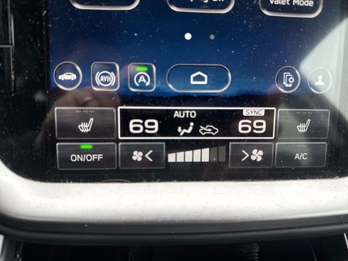 Used 2023 Subaru Outback Premium image 10