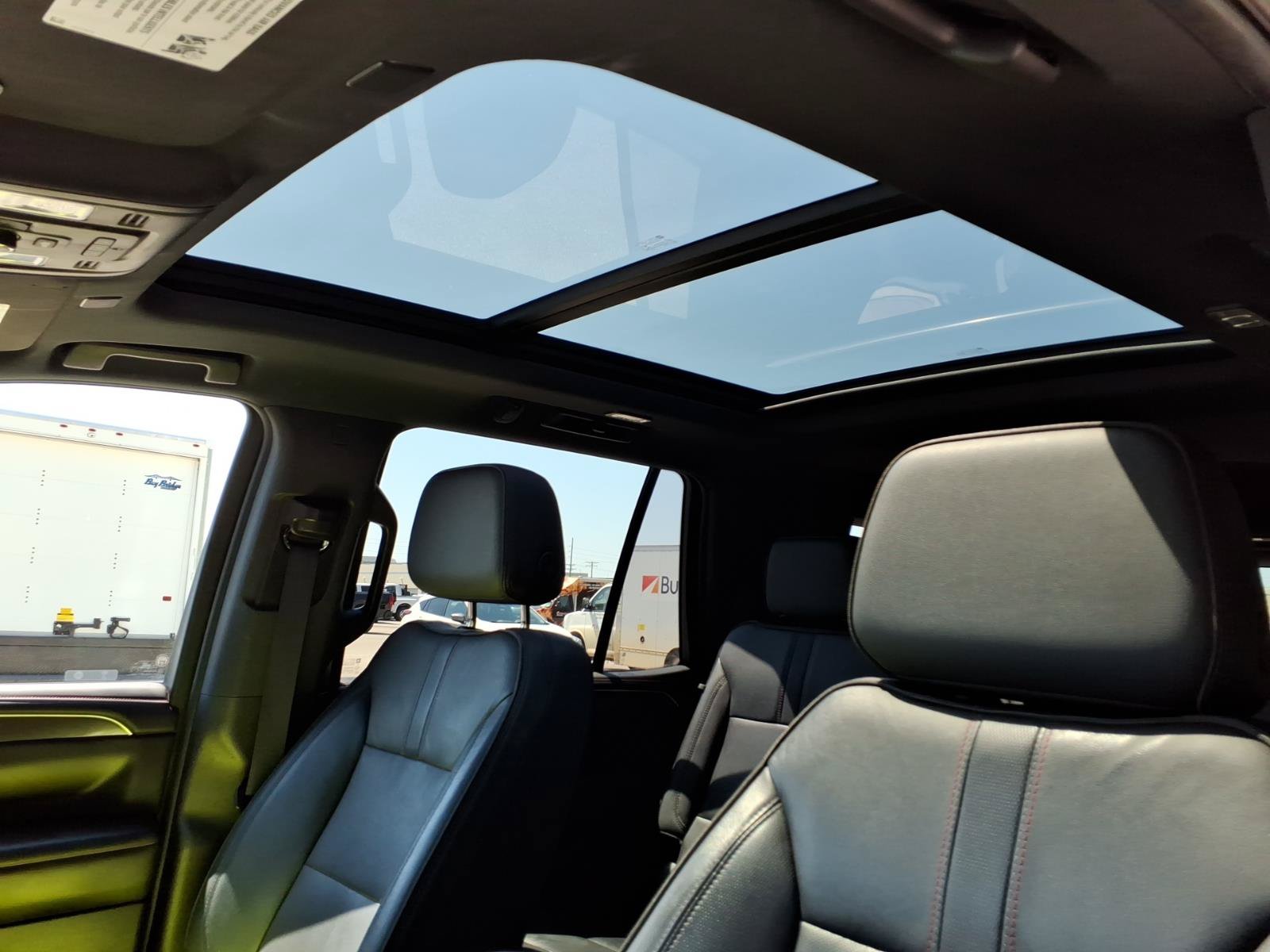 Used 2021 Chevrolet Tahoe RST w/ Luxury Package AWD/4WD image 23