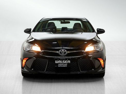 Used 2015 Toyota Camry SE FWD image 8
