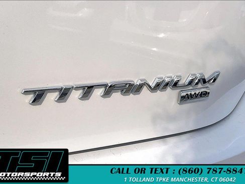 Used 2018 Ford Edge Titanium w/ Equipment Group 302A AWD/4WD image 6
