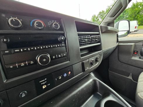 Used 2023 Chevrolet Express 3500 w/ Driver Convenience Package RWD image 12