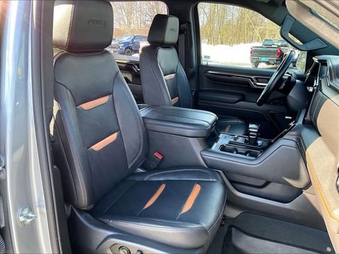 Used 2023 GMC Sierra 1500 AT4 w/ AT4 Preferred Package image 10