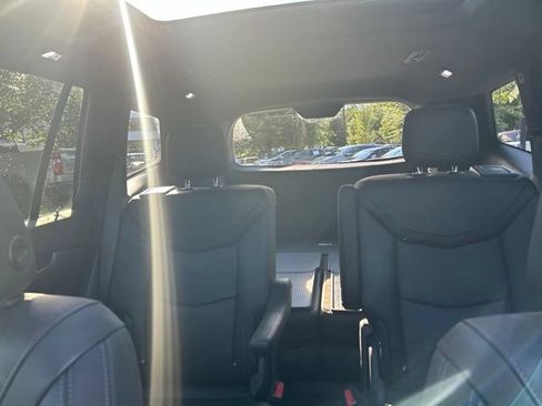 Used 2020 Cadillac XT6 Premium Luxury AWD/4WD image 9