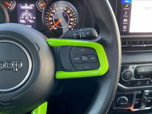 Used 2025 Jeep Gladiator Sport image 23