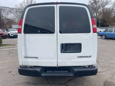 Used 2009 Chevrolet Express 1500 w/ Power Package image 7