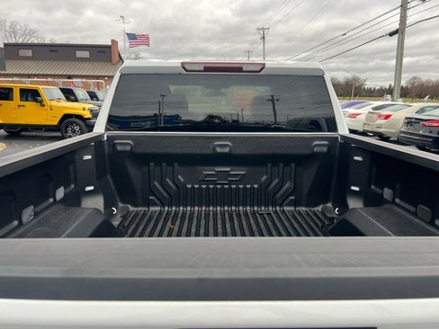 Used 2019 Chevrolet Silverado 1500 Custom w/ Custom Value Package image 6