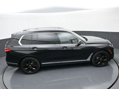 Used 2025 BMW X7 xDrive40i w/ Premium Package image 38