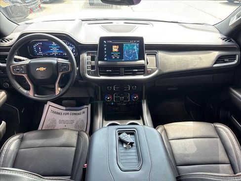 Used 2024 Chevrolet Suburban High Country AWD/4WD image 11
