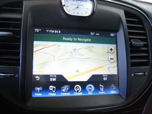 Used 2014 Chrysler 300 S image 18