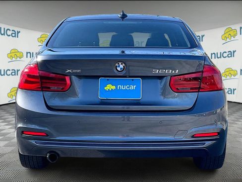 Used 2018 BMW 328d xDrive Sedan w/ Premium Package image 5
