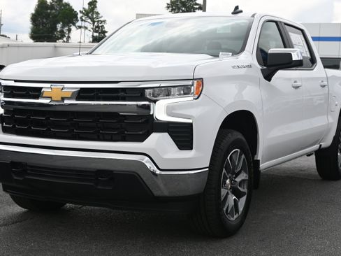 New 2026 Chevrolet Silverado 1500 LT w/ LPO, Liner Protection Package image 6