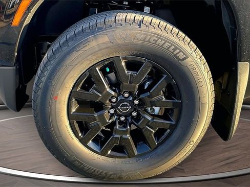 New 2026 Nissan Frontier SV image 12