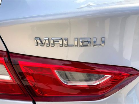 Used 2022 Chevrolet Malibu LS w/ Driver Confidence Package II FWD image 10