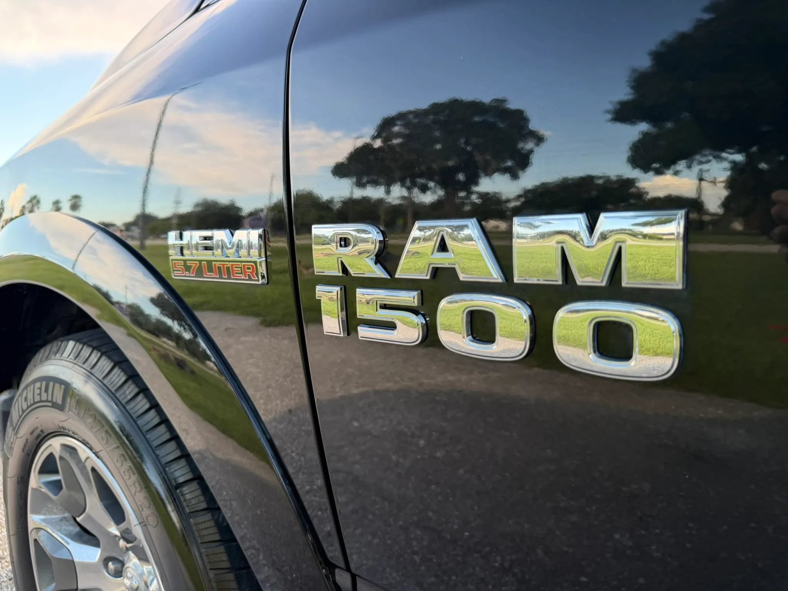 Used 2017 RAM 1500 Limited AWD/4WD image 21