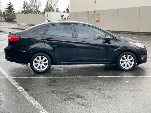 Used 2012 Ford Fiesta SE FWD image 6