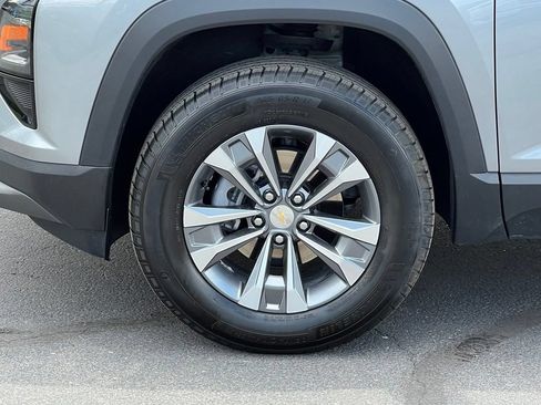 Certified 2026 Chevrolet Equinox LT AWD/4WD image 13