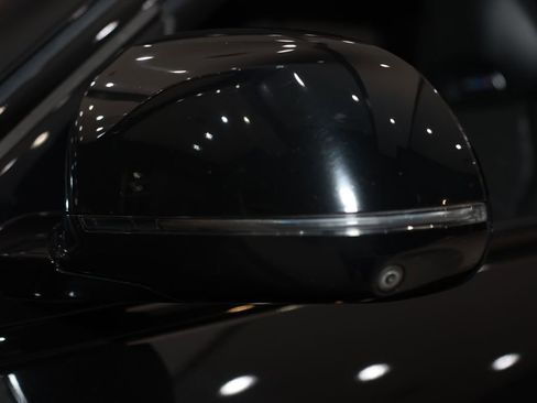 Used 2021 BMW X5 M w/ Competition Package image 39