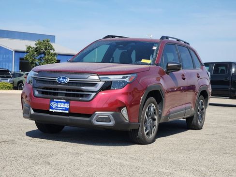 Used 2025 Subaru Forester Limited AWD/4WD image 2
