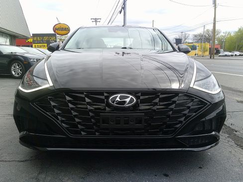 Used 2023 Hyundai Sonata SEL w/ Convenience Package FWD image 9
