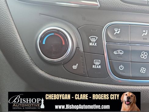 Used 2024 Chevrolet Equinox LT image 13