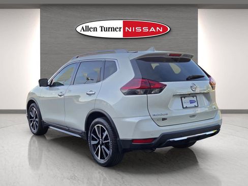 Used 2019 Nissan Rogue SL w/ Premium Package FWD image 8