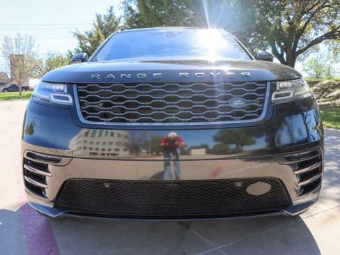 Used 2019 Land Rover Range Rover Velar R-Dynamic SE image 2
