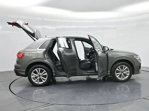 Used 2025 Audi Q3 2.0T Premium AWD/4WD image 31