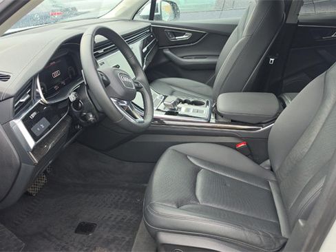 Used 2023 Audi Q7 3.0T Premium Plus w/ Premium Plus Package AWD/4WD image 11