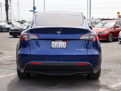 Used 2023 Tesla Model Y Long Range image 7