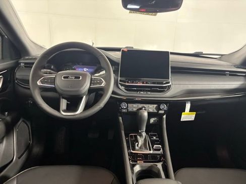 New 2026 Jeep Compass Limited AWD/4WD image 25