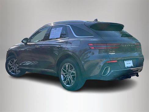 Used 2022 Genesis GV70 2.5T w/ Select Package image 8