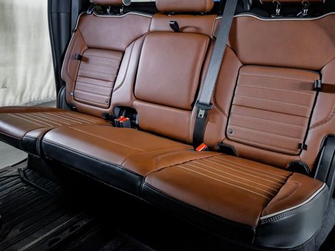 Used 2024 GMC Sierra 3500 Denali Ultimate image 34