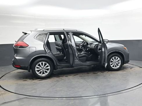 Used 2018 Nissan Rogue SV image 38