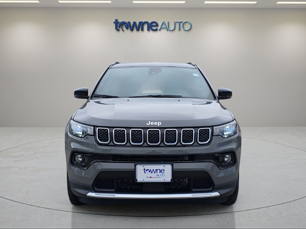 Used 2023 Jeep Compass Limited AWD/4WD image 11