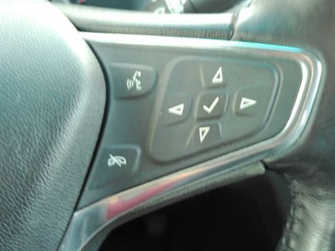 Used 2019 Chevrolet Equinox LT FWD image 34