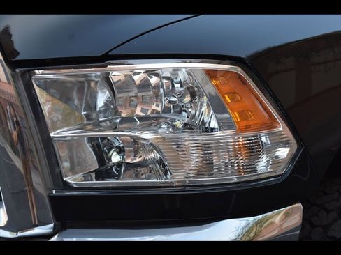 Used 2015 RAM 2500 Tradesman w/ Chrome Appearance Group image 44