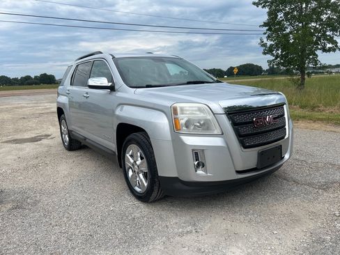 Used 2014 GMC Terrain SLT w/ Chrome Appearance Package FWD image 1