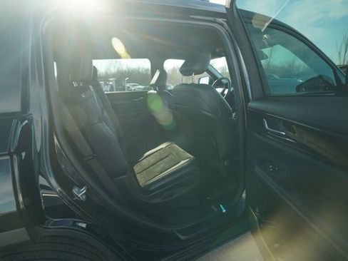 Used 2023 Jeep Grand Cherokee L Altitude image 23