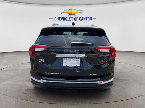 Used 2022 GMC Terrain SLT w/ Tech Package AWD/4WD image 6