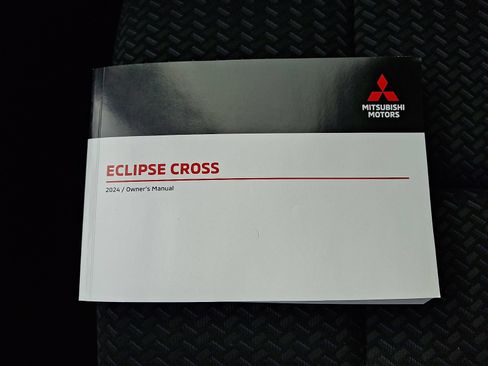 Used 2024 Mitsubishi Eclipse Cross AWD image 26