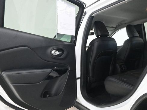 Certified 2023 Jeep Cherokee Altitude Lux image 20