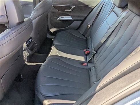 Used 2026 Mercedes-Benz E 350 Sedan image 14