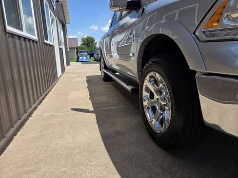 Used 2017 RAM 1500 Laramie w/ Convenience Group AWD/4WD image 13