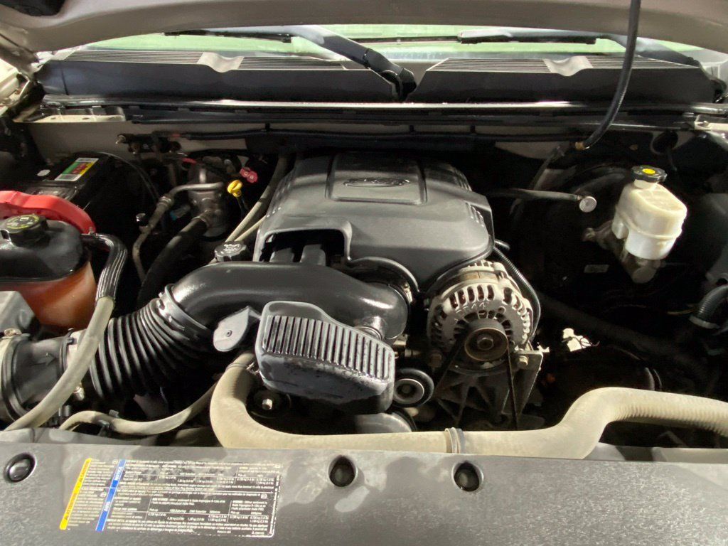 Used 2008 Chevrolet Silverado 1500 W/T w/ LS Package AWD/4WD image 12